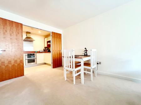 2 bedroom Apartment to let in Jessop Avenue, Cheltenham, GL50