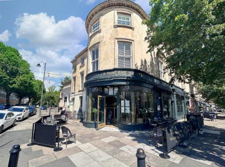 2 bedroom Apartment to let in Montpellier Street, Cheltenham, GL50