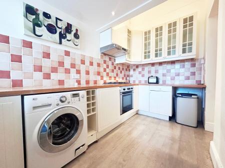 2 bedroom Apartment to let in Montpellier Street, Cheltenham, GL50