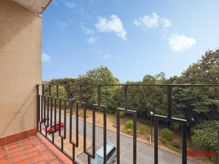 1 bedroom Apartment for sale in Lansdown Road, Cheltenham, GL50