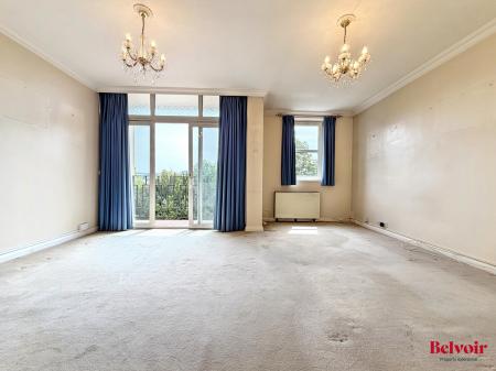 1 bedroom Apartment for sale in Lansdown Road, Cheltenham, GL50