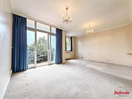 1 bedroom Apartment for sale in Lansdown Road, Cheltenham, GL50