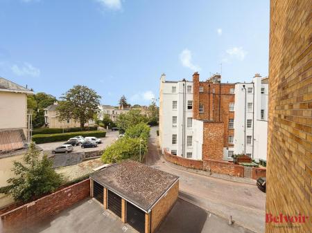 1 bedroom Apartment for sale in Lansdown Road, Cheltenham, GL50
