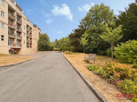 1 bedroom Apartment for sale in Lansdown Road, Cheltenham, GL50