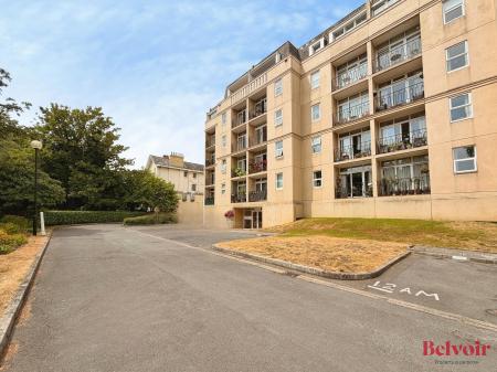1 bedroom Apartment for sale in Lansdown Road, Cheltenham, GL50
