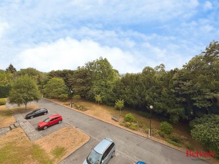 1 bedroom Apartment for sale in Lansdown Road, Cheltenham, GL50