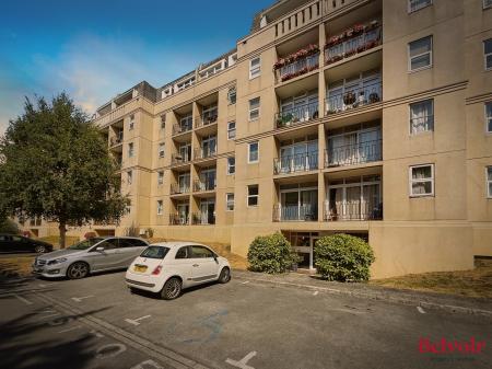 2 bedroom Flat to let in Lansdown Road, Lansdown, Cheltenham, GL50