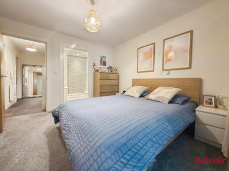 2 bedroom Flat to let in Honeybourne Way, Cheltenham, GL50
