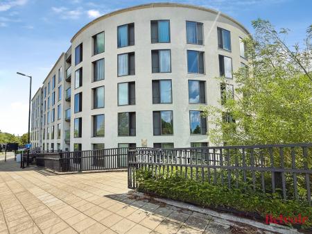 2 bedroom Flat to let in Honeybourne Way, Cheltenham, GL50