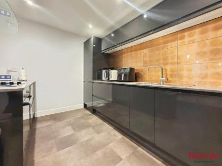 2 bedroom Flat to let in Honeybourne Way, Cheltenham, GL50