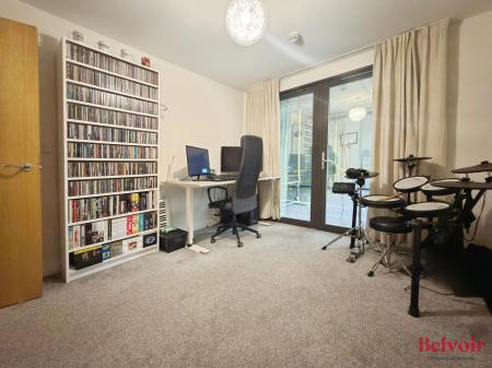 2 bedroom Flat to let in Honeybourne Way, Cheltenham, GL50
