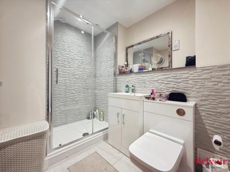 2 bedroom Flat to let in Honeybourne Way, Cheltenham, GL50