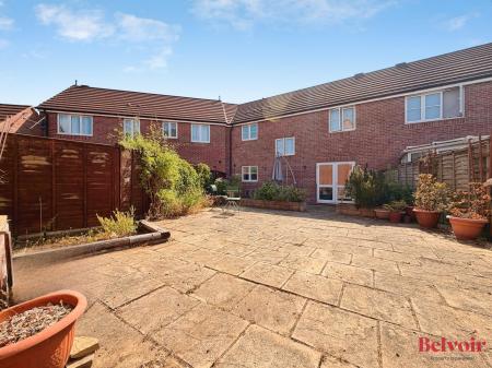 4 bedroom Terraced House for sale in Kingfisher Drive, Cheltenham, GL51