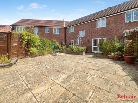 4 bedroom Terraced House for sale in Kingfisher Drive, Cheltenham, GL51