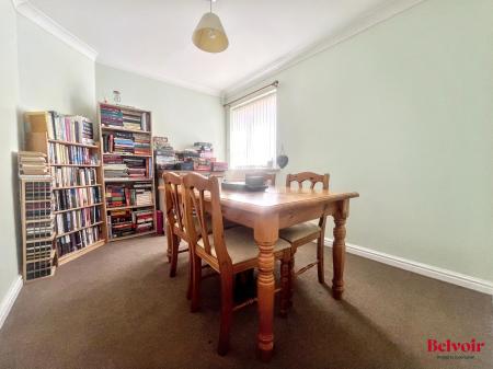 4 bedroom Terraced House for sale in Kingfisher Drive, Cheltenham, GL51