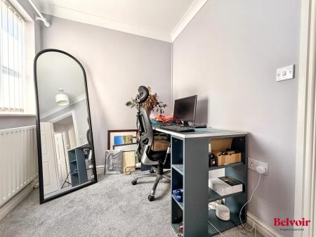 4 bedroom Terraced House for sale in Kingfisher Drive, Cheltenham, GL51