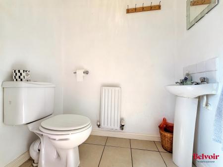 4 bedroom Terraced House for sale in Kingfisher Drive, Cheltenham, GL51