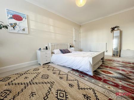 1 bedroom Apartment for sale in 21 Pittville Lawn, Cheltenham, GL52