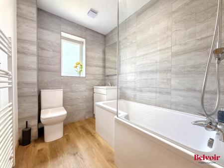3 bedroom End of terrace house for sale in Peacock Close, Cheltenham, GL51