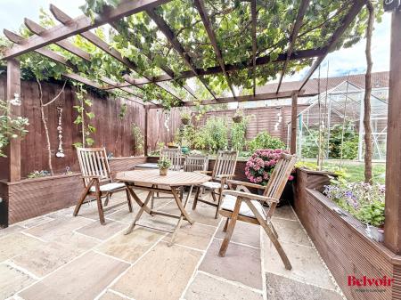 3 bedroom End of terrace house for sale in Peacock Close, Cheltenham, GL51