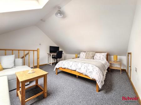 3 bedroom End of terrace house for sale in Peacock Close, Cheltenham, GL51