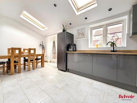 3 bedroom End of terrace house for sale in Peacock Close, Cheltenham, GL51
