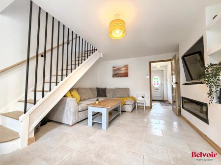 3 bedroom End of terrace house for sale in Peacock Close, Cheltenham, GL51