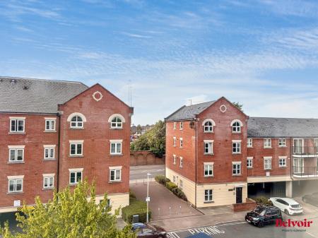 2 bedroom Penthouse for sale in 57 Brookbank Close, Cheltenham, GL50