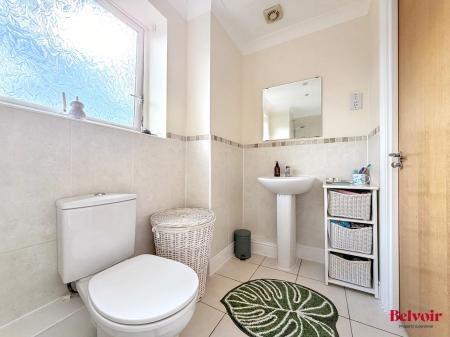 2 bedroom Penthouse for sale in 57 Brookbank Close, Cheltenham, GL50