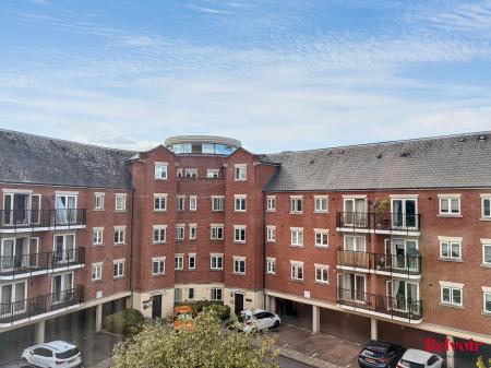 2 bedroom Penthouse for sale in 57 Brookbank Close, Cheltenham, GL50