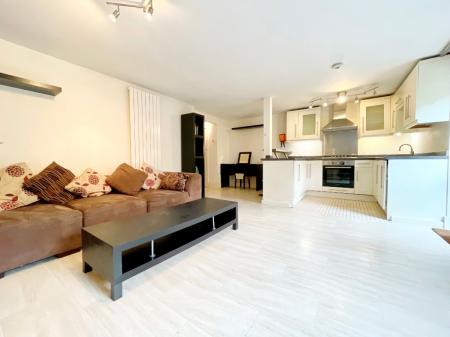 Hewlett Road, Cheltenham, GL52