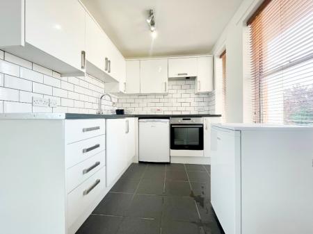 1 bedroom Apartment to let in Berkeley Court, Cheltenham, GL52