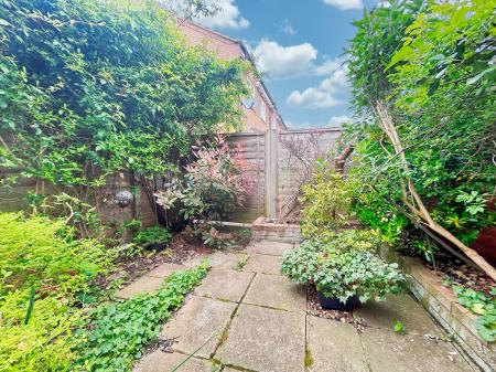 2 bedroom Terraced House to let in Somergate Road, Cheltenham, GL51