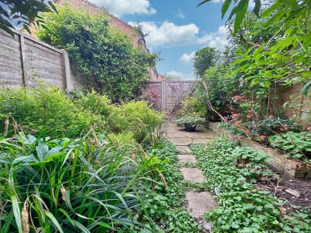 2 bedroom Terraced House to let in Somergate Road, Cheltenham, GL51