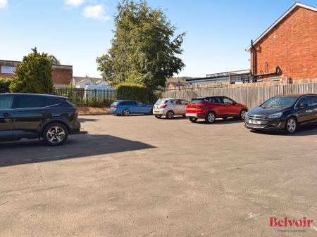 2 bedroom Apartment for sale in Pumphreys Road, Charlton Kings, Cheltenham, GL53