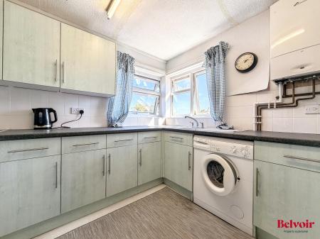 2 bedroom Apartment for sale in Pumphreys Road, Charlton Kings, Cheltenham, GL53