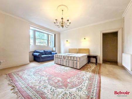 2 bedroom Apartment for sale in Malvern Road, Cheltenham, GL50