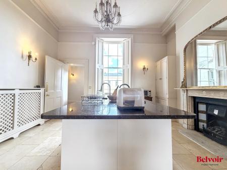 2 bedroom Apartment for sale in Malvern Road, Cheltenham, GL50