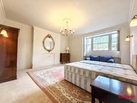 2 bedroom Apartment for sale in Malvern Road, Cheltenham, GL50