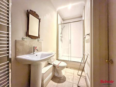 2 bedroom Apartment for sale in Malvern Road, Cheltenham, GL50