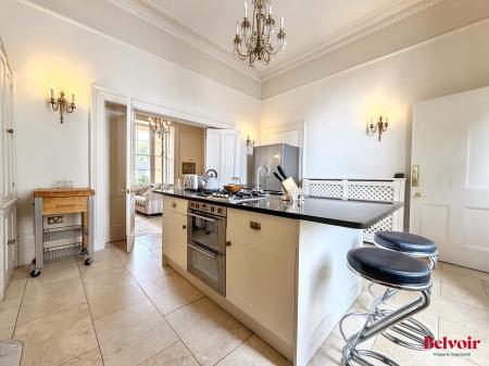 2 bedroom Apartment for sale in Malvern Road, Cheltenham, GL50