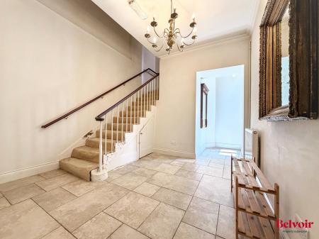 2 bedroom Apartment for sale in Malvern Road, Cheltenham, GL50