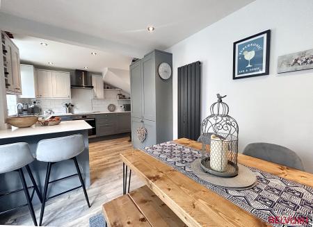 3 bedroom Terraced House to let in Sidney Street, Cheltenham, GL52