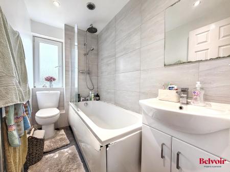 2 bedroom End of terrace house for sale in Meadow Lea, Cheltenham, GL52
