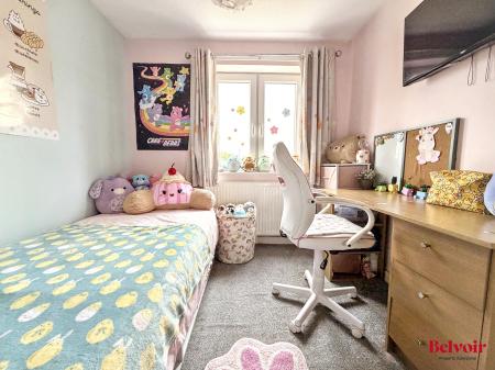 2 bedroom End of terrace house for sale in Meadow Lea, Cheltenham, GL52