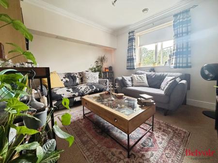 1 bedroom Flat to let in Brookbank Close, Cheltenham, GL50