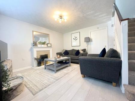 2 bedroom Terraced House to let in Lloyd Close, Cheltenham, GL51