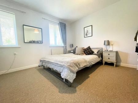 2 bedroom Terraced House to let in Lloyd Close, Cheltenham, GL51