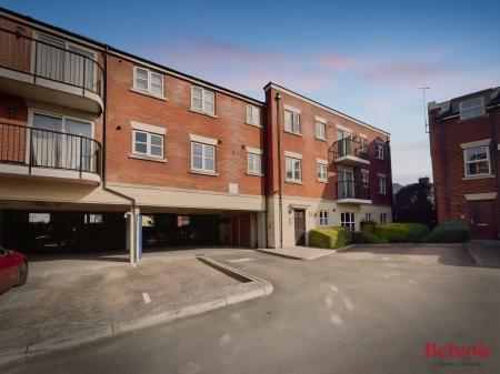 61 Brookbank Close, Cheltenham, GL50