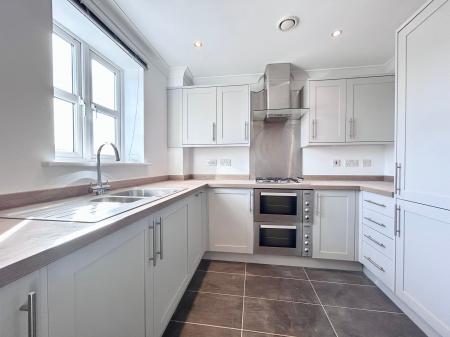 61 Brookbank Close, Cheltenham, GL50